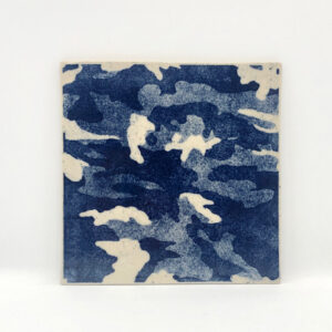 Camouflage coaster tile